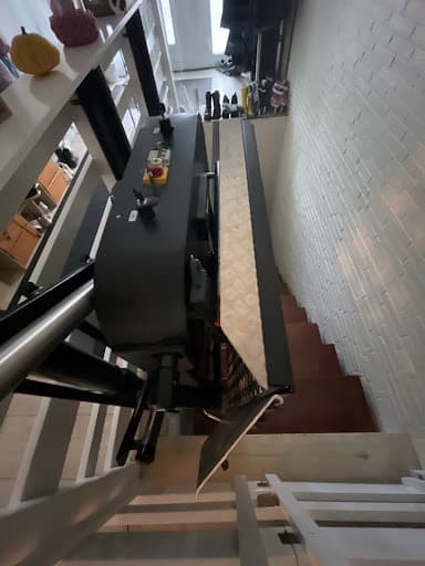 BJÖRN HAUCK - AUFZÜGE · FAHRTREPPEN · FAHRSTEIGE — Kundenfoto