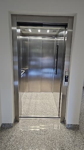 KONE GmbH Düsseldorf - Aufzüge • Rolltreppen • Automatiktüren — Kundenfoto